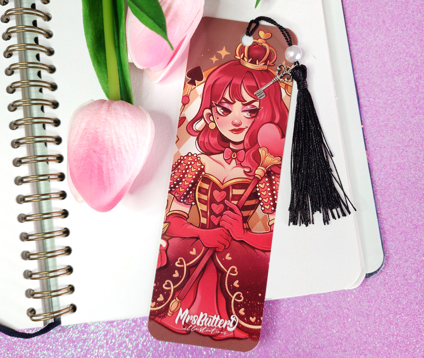 Queen of hearts \\ Bookmark